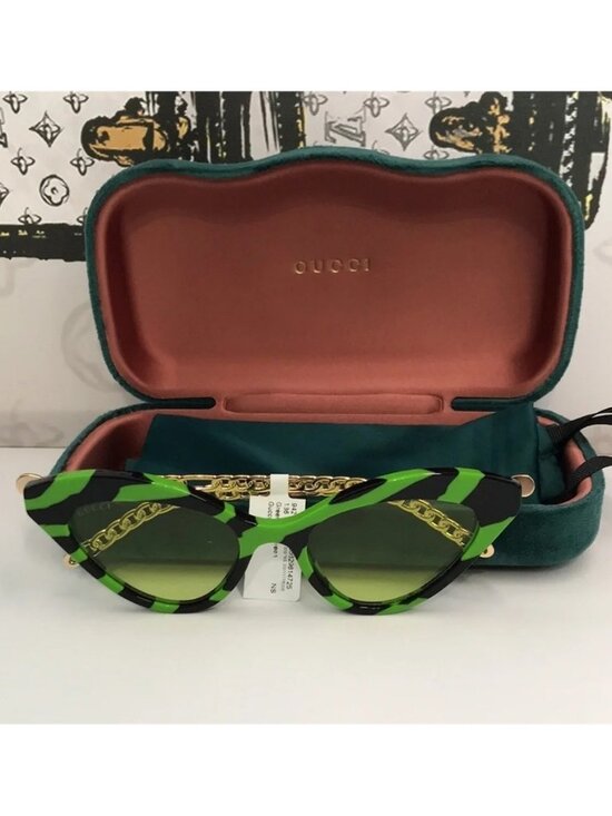 New Authentic Gucci GG0978S 006 Zebra Cat-Eye Sunglasses w/ GG Charms Green/Gold main image 14